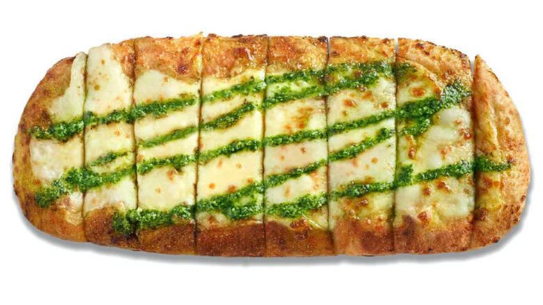 Blaze Pizza's Pesto Garlic Cheesy Bread 