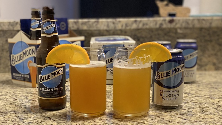 Non-alcoholic Blue Moon and regular version with oranges