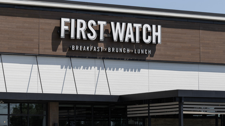 exterior of first watch restaurant