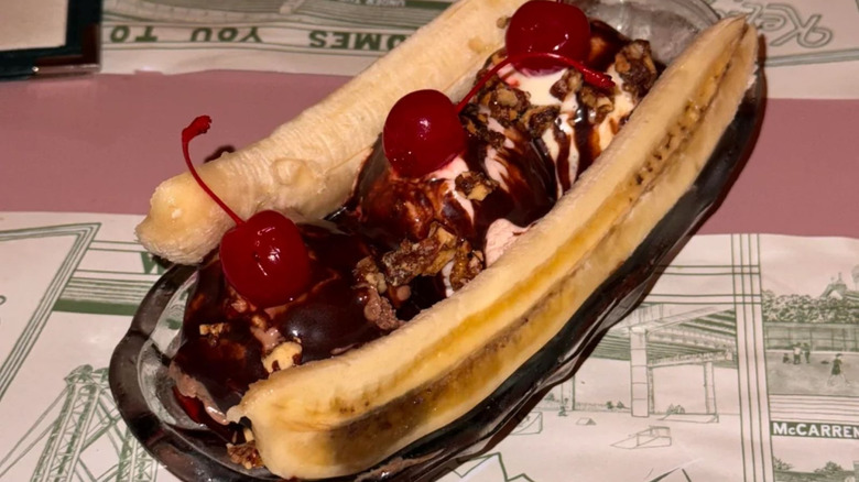Sundae at Kellogg's Diner Brooklyn