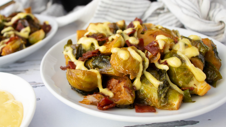 Brussels sprouts in white sauce