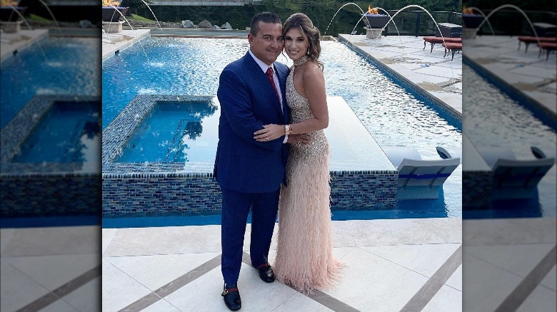 Buddy and Lisa Valastro posing