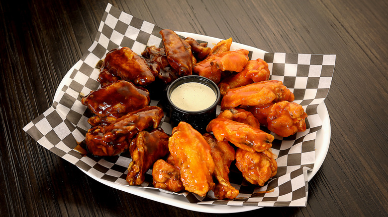 Buffalo and BBQ Chicken Wings