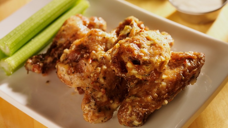 buffalo wings with parmesan sauce