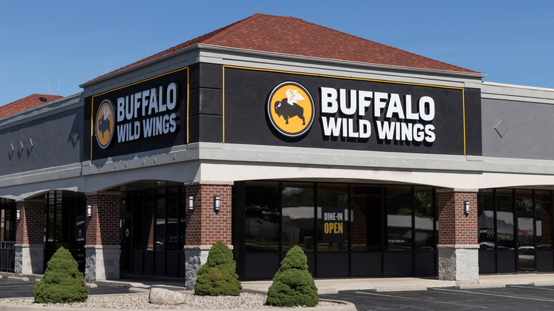 Buffalo Wild Wings restaurant