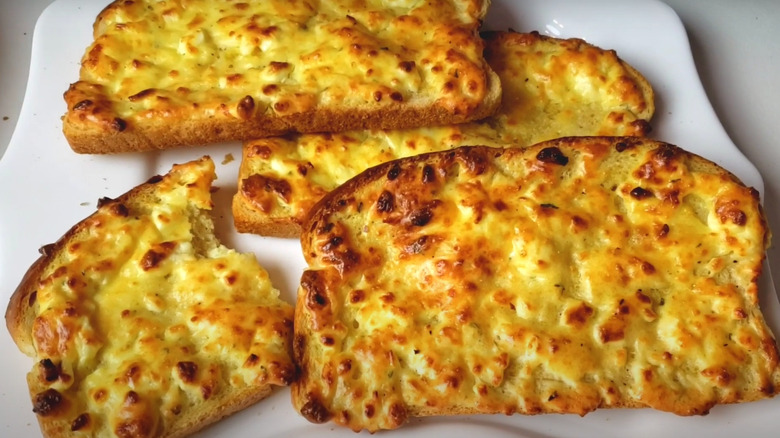 Bulagrian-style prinzesa cheese toast