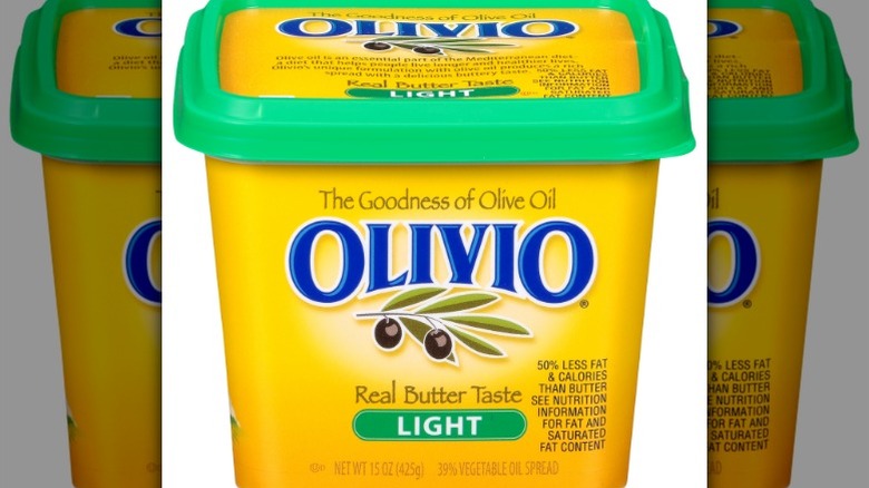 Tub of Olivio Light Spread
