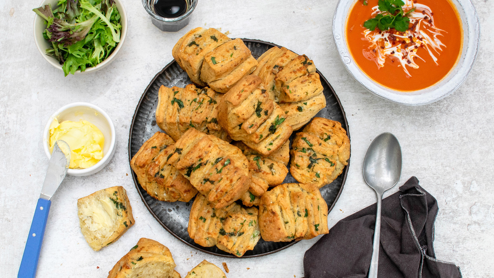 Buttery Garlic And Herb Fan Rolls Recipe
