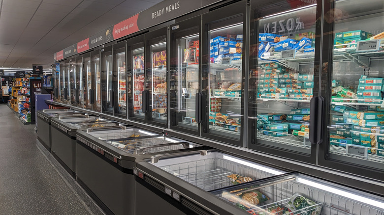 The Frozen Treat You Should Be Buying From Aldi, Not Costco, According To Customers