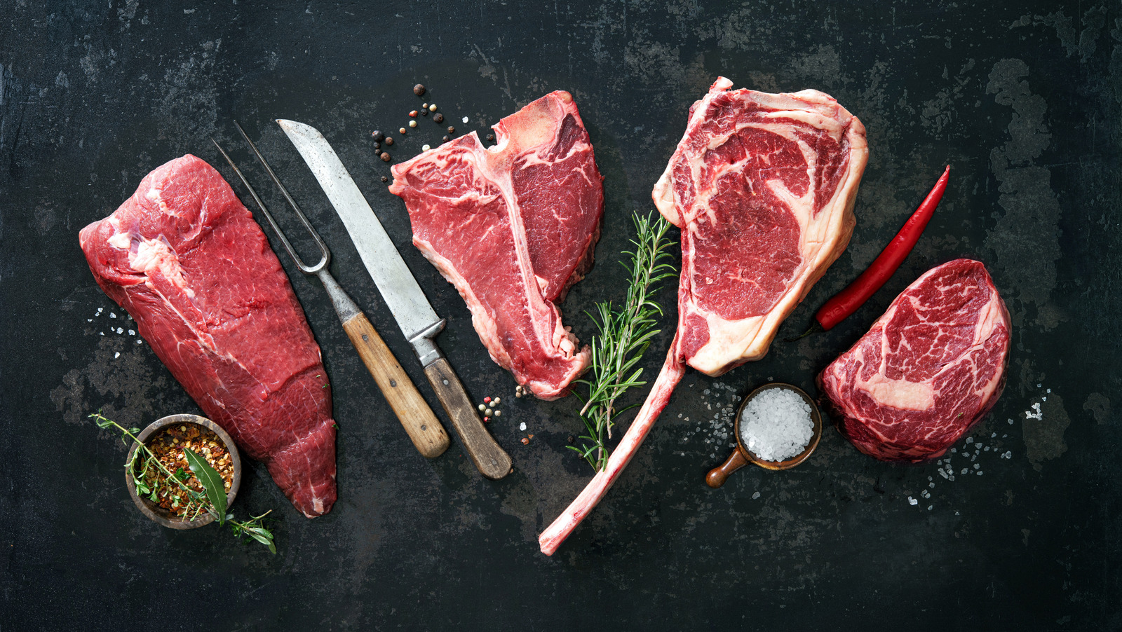 How to Clean a Wooden Cutting Board - and Whether It's Safe to Chop Raw  Meat on Them