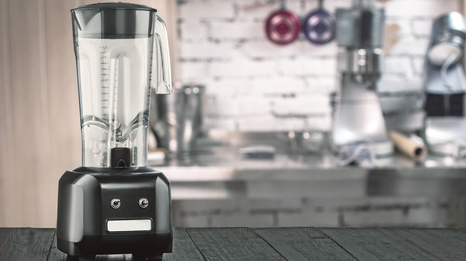 Can You Put Meat With Bones In A Blender?