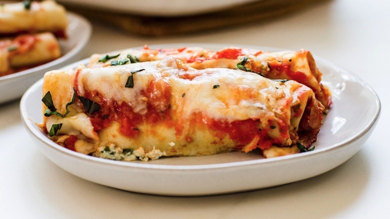 cannelloni on plate