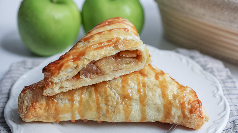 Apple turnovers with apples
