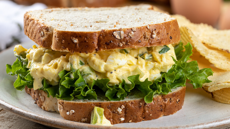 Egg salad sandwich