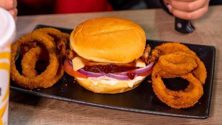 carl's jr. burger and onion rings