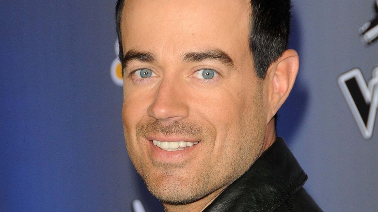 Carson Daly black jacket