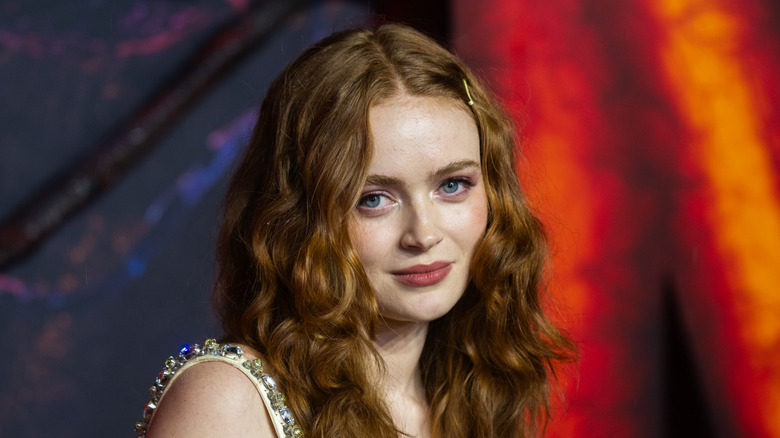 Sadie Sink poses at premiere