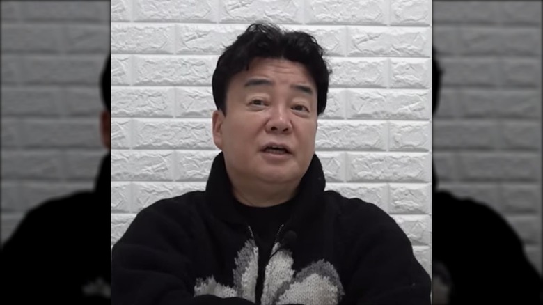 Korean chef Paik Jong-won in his YouTube culinary show