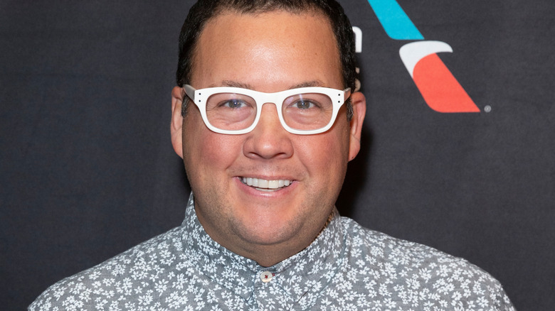 Graham Elliot with white glasses