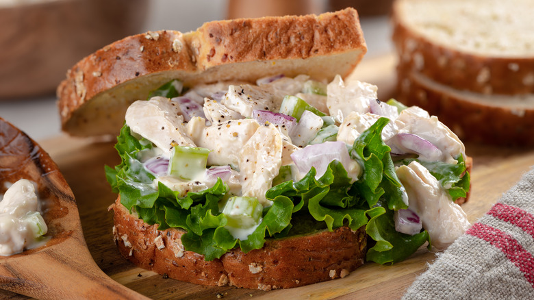 Chicken salad sandwich lettuce