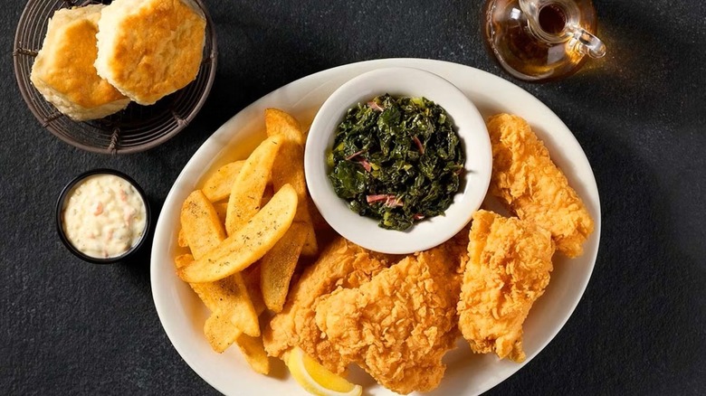 Cracker Barrel fish and sides platter