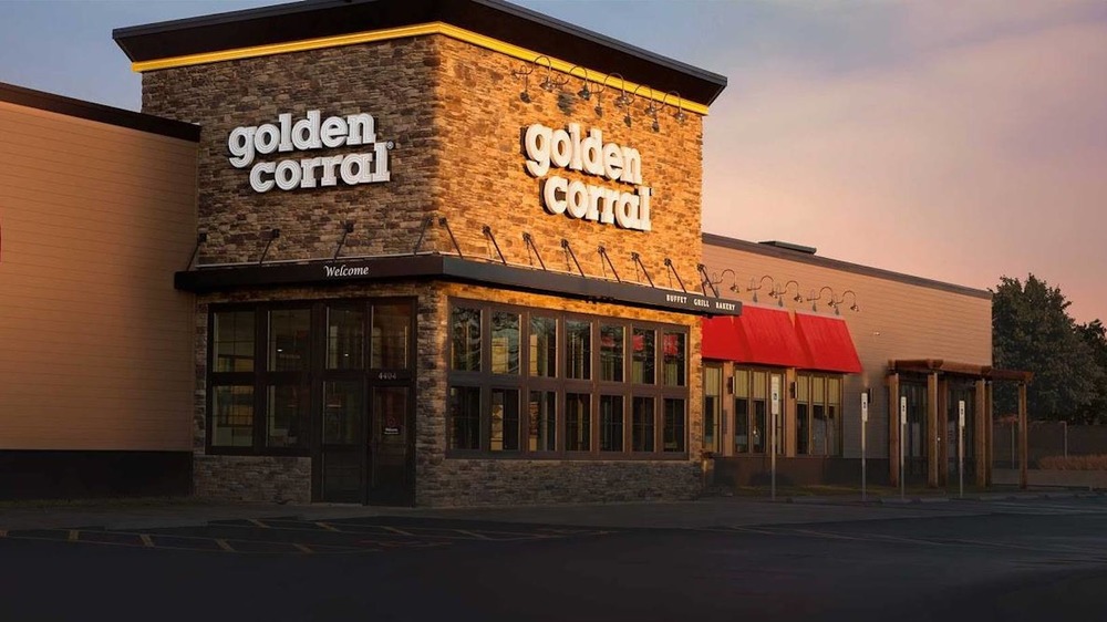 Golden Corral restaurant exterior