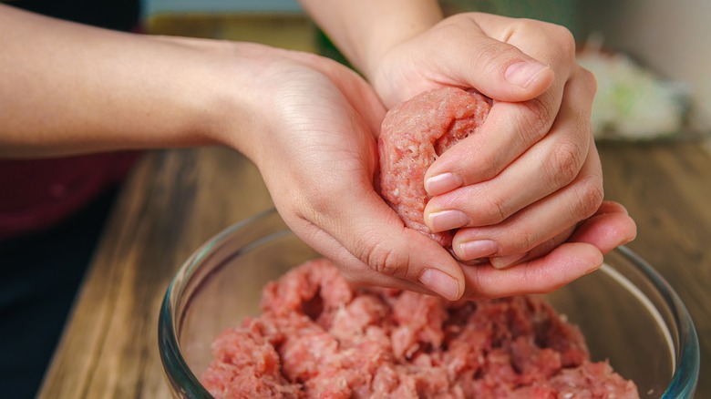 raw hamburger meat