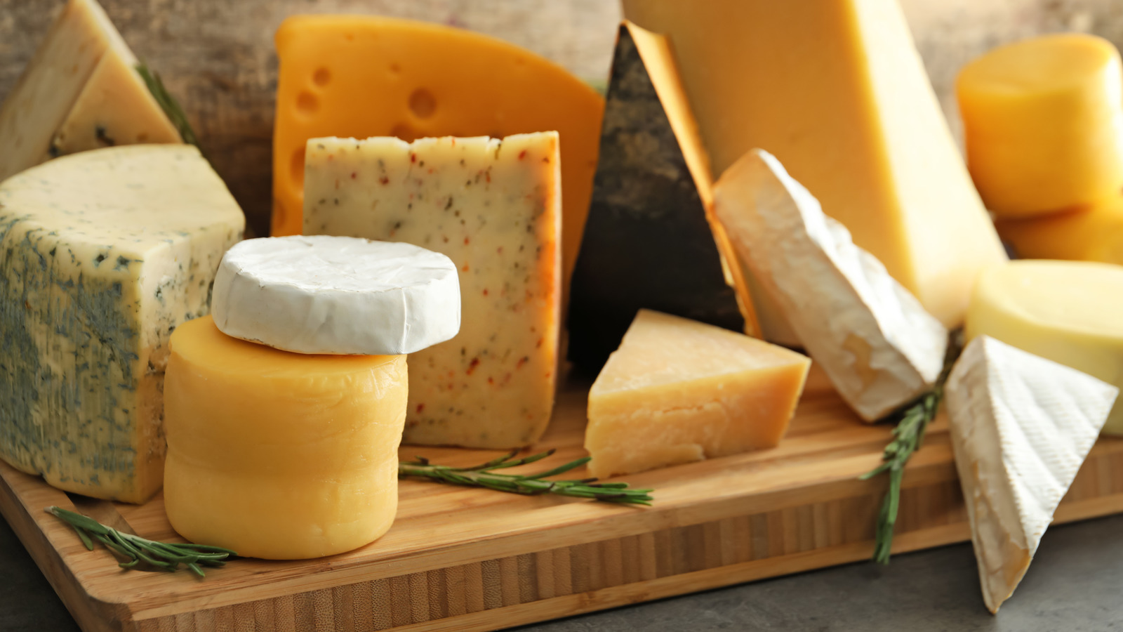 Cheese Fans Won't Want To Miss This Whole Foods Holiday Sale