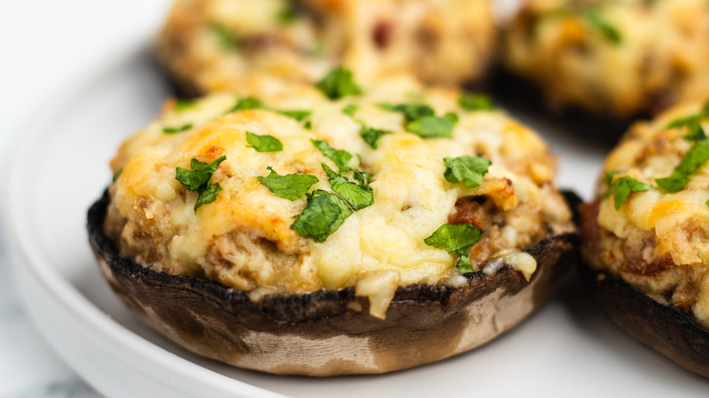 close up cheese stuffed mushroom