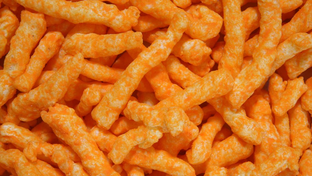 Cheetos Puffs versus Cheetos Crunchy