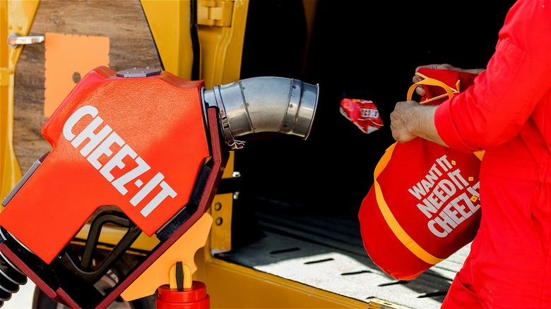 Cheez-It Pump at Cheez-It Stop 