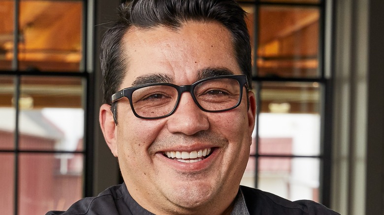 jose garces with glasses