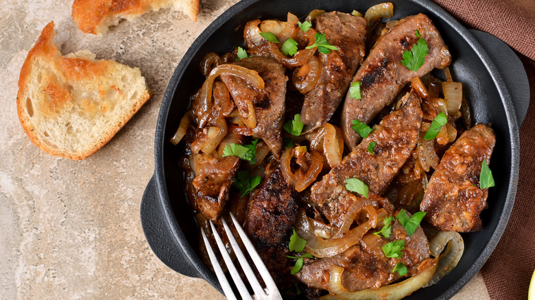 Cooked liver in bowl