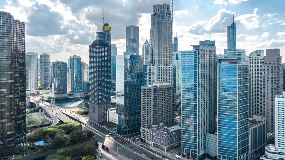 Chicago skyline with buildings