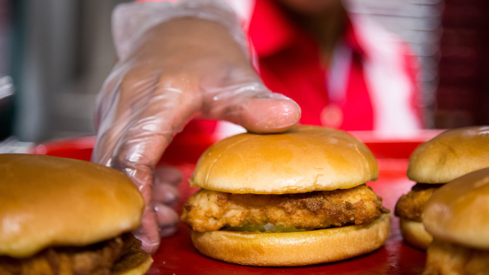 Chick-fil-A employee grabs chicken sandwich
