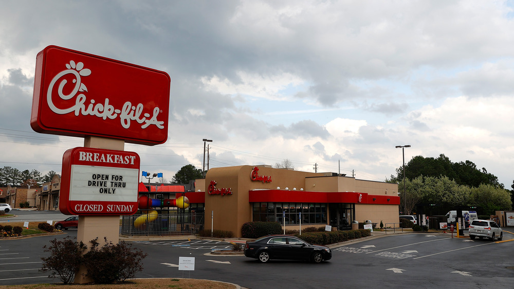 Chick-fil-A drive thru