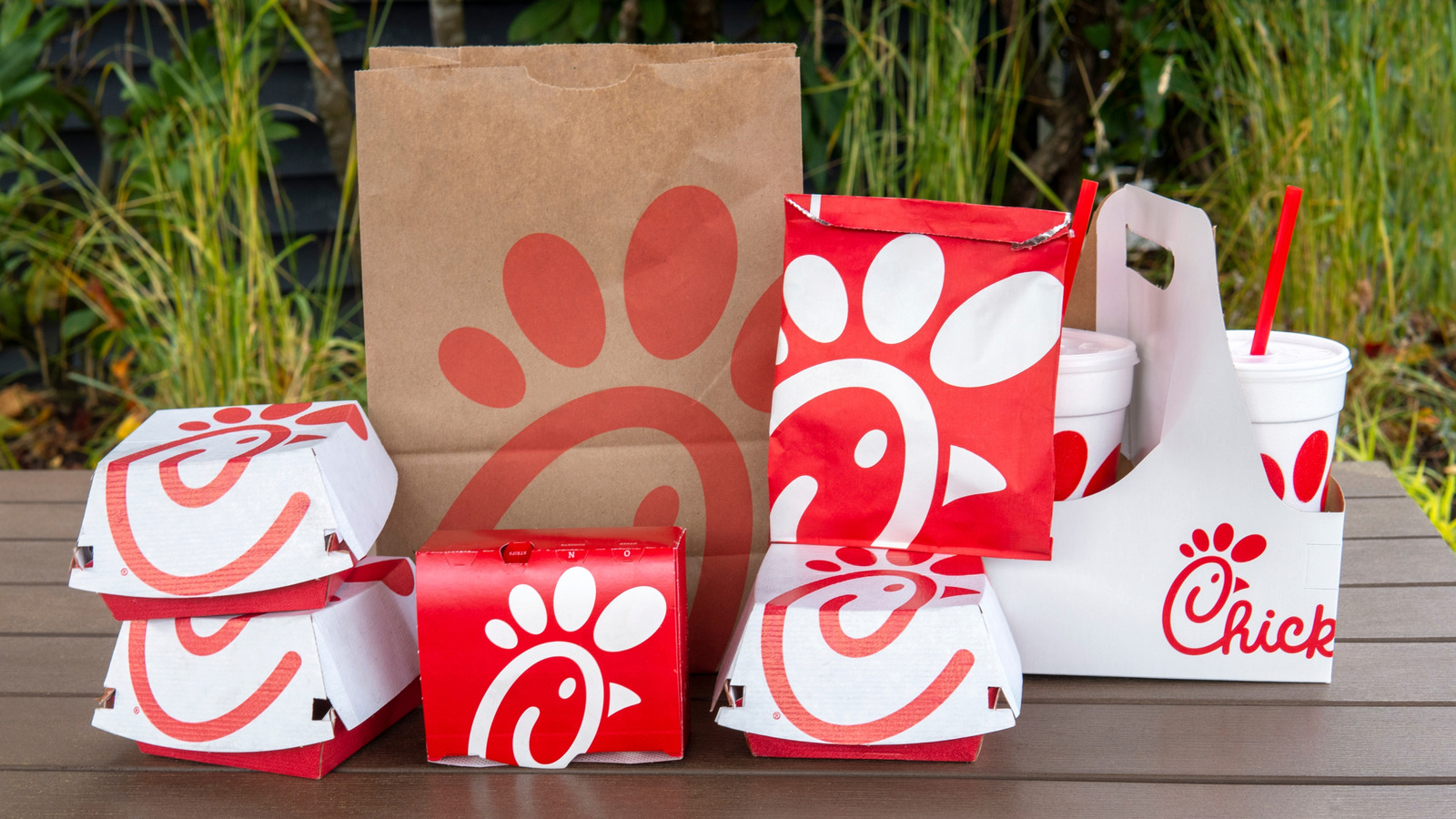 <a href="https://www.mashed.com/1758062/chick-fil-a-items-taste-different/" target="_blank">Chick-Fil-A Items That Don’t Taste The Same Anymore</a>
