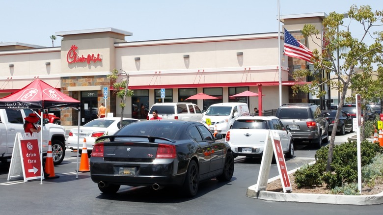 Chick-fil-A drive thru