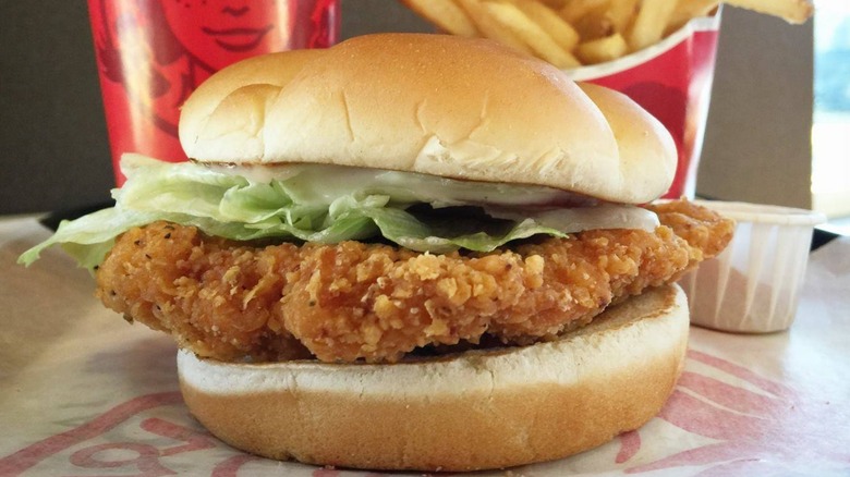 Wendy's crispy chicken sandwich