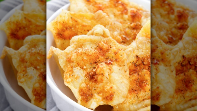 chicken skin chips