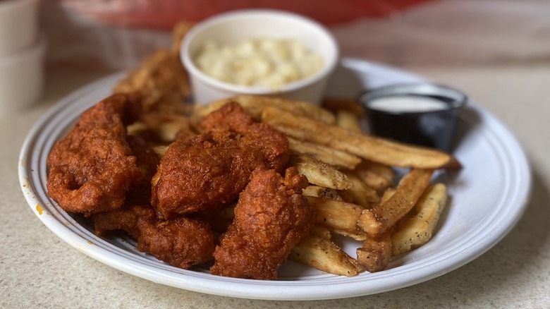 Nashville hot chicken crisper combo on white bag