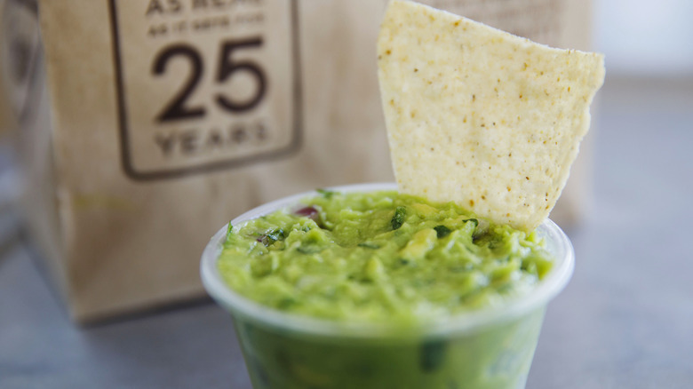 guacamole cup with chip 