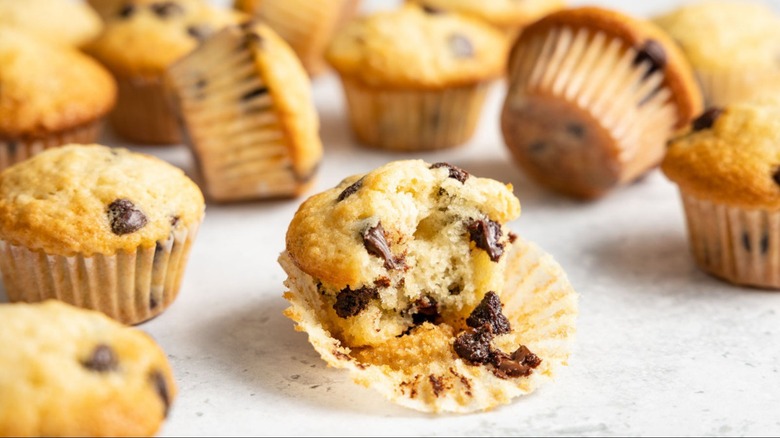 mini muffin with bite