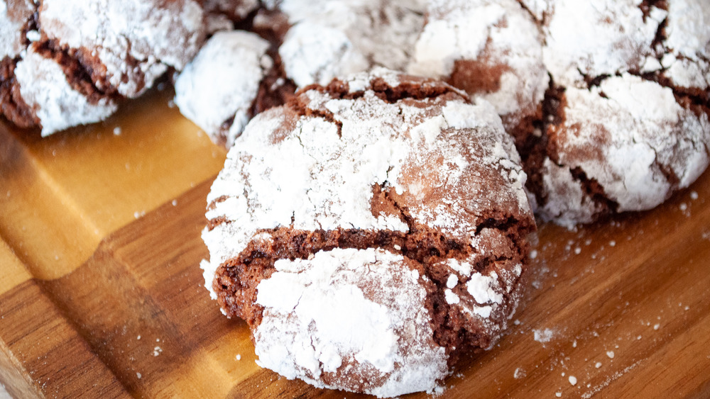 chocolate crinkle cookies