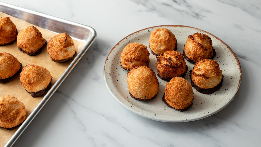 coconut macaroons