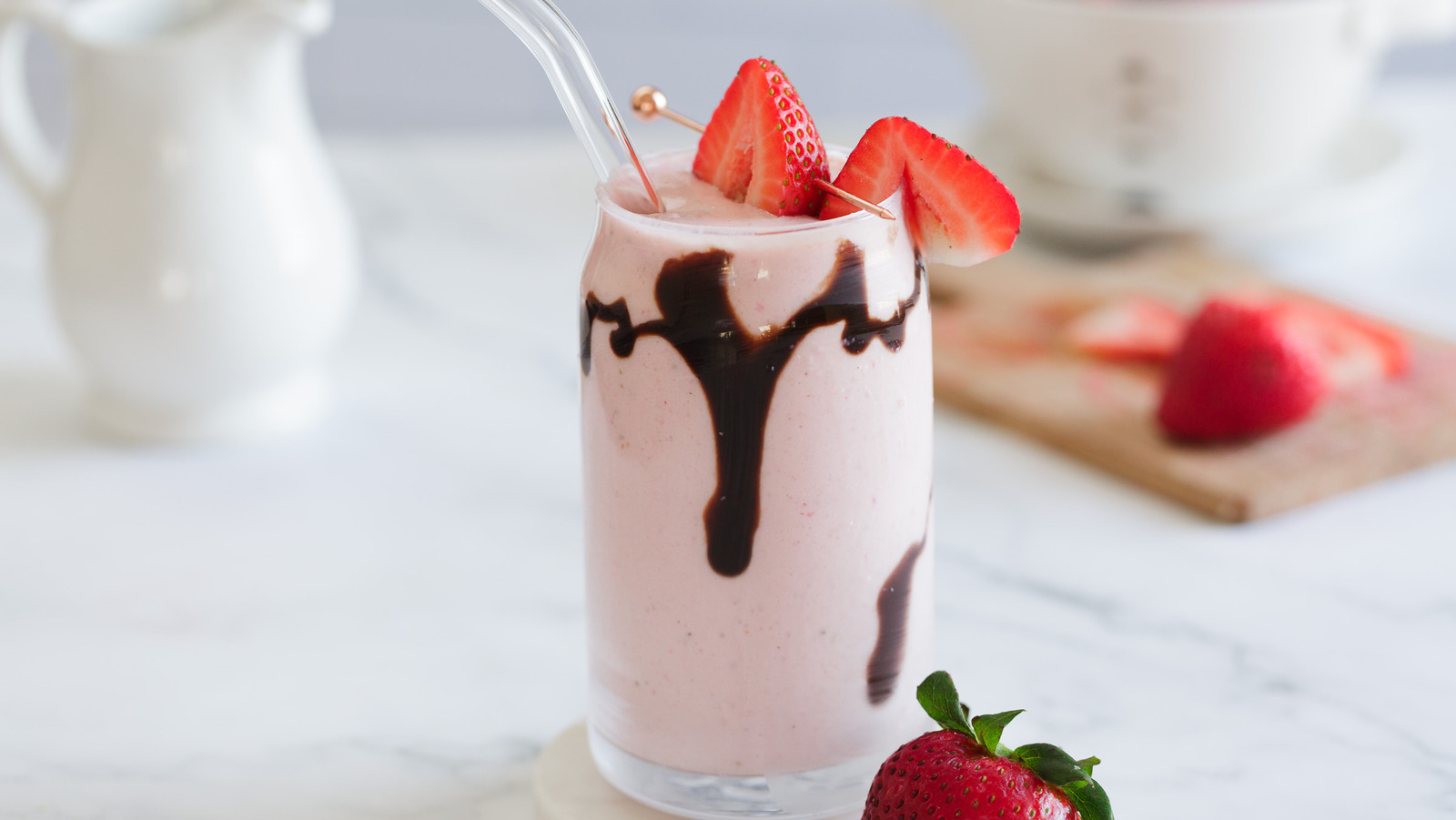 Chocolate Drizzle Strawberry Milkshake Recipe