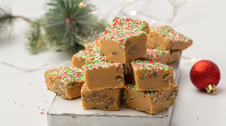 sprinkled pecan fudge