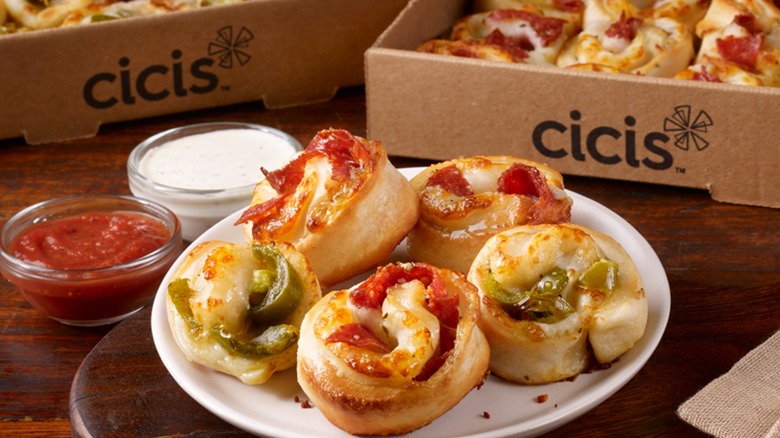 Pepperoni and Jalapeno poppers from Cicis