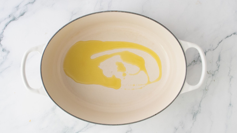 Drizzle of oil in large pot