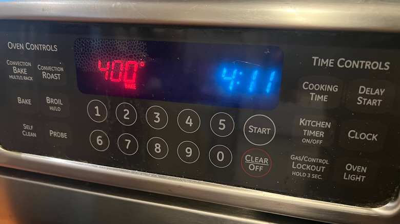 Oven temperature screen reading 400 F